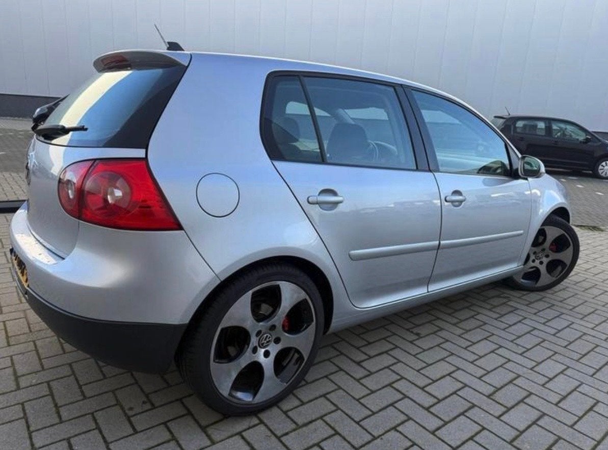 Volkswagen Golf 1.6 16V FSI 85KW 2008 Grijs, Auto's, Voorwielaandrijving, 15 km/l, 4 cilinders, 620 kg