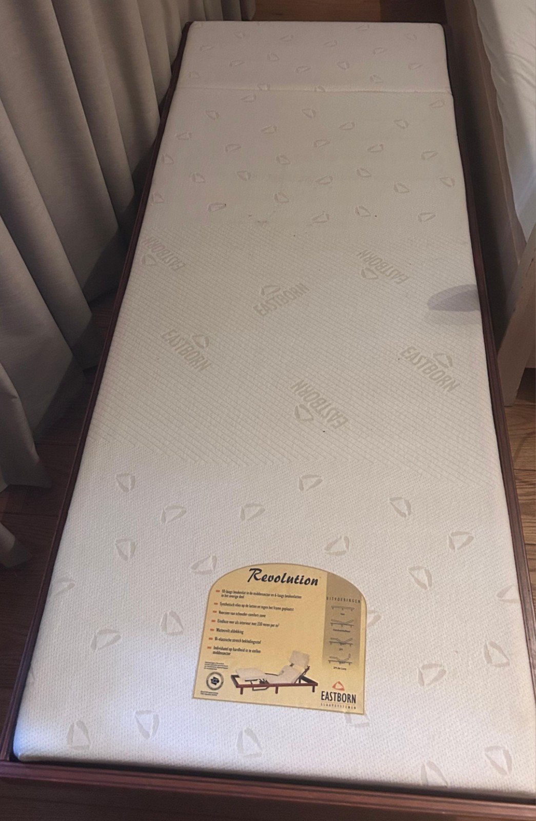 2 Elektrisch verstelbare Eastborn bed-/lattenbodems 80x200cm, Ophalen of Verzenden, Gebruikt, Eenpersoons
