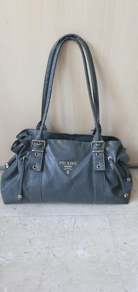 Prada Handtas - Grijs Leder., Sieraden, Tassen en Uiterlijk, Tassen | Damestassen, Ophalen of Verzenden