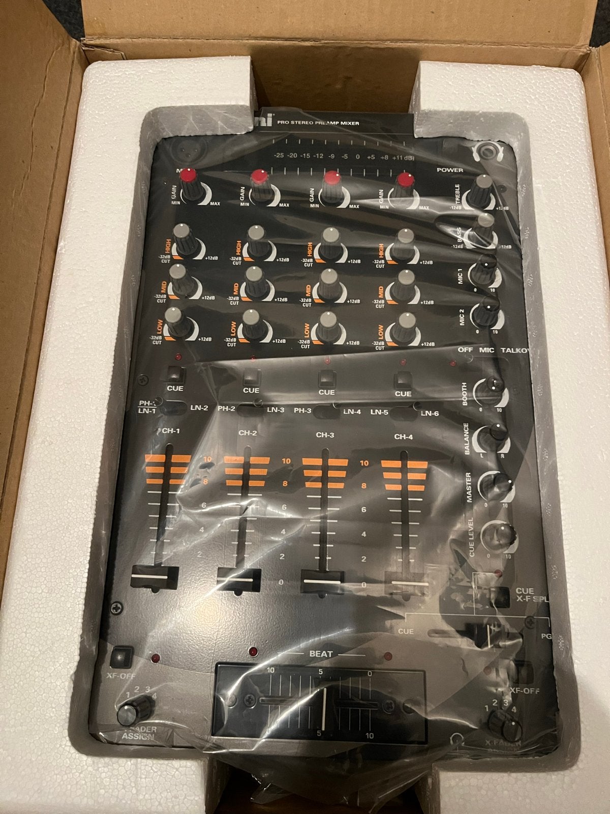 Gemini PS646Pro2 Professionele Stereo Preamp Mixer, Ophalen of Verzenden, Zo goed als nieuw, Minder dan 5 kanalen, Microfooningang