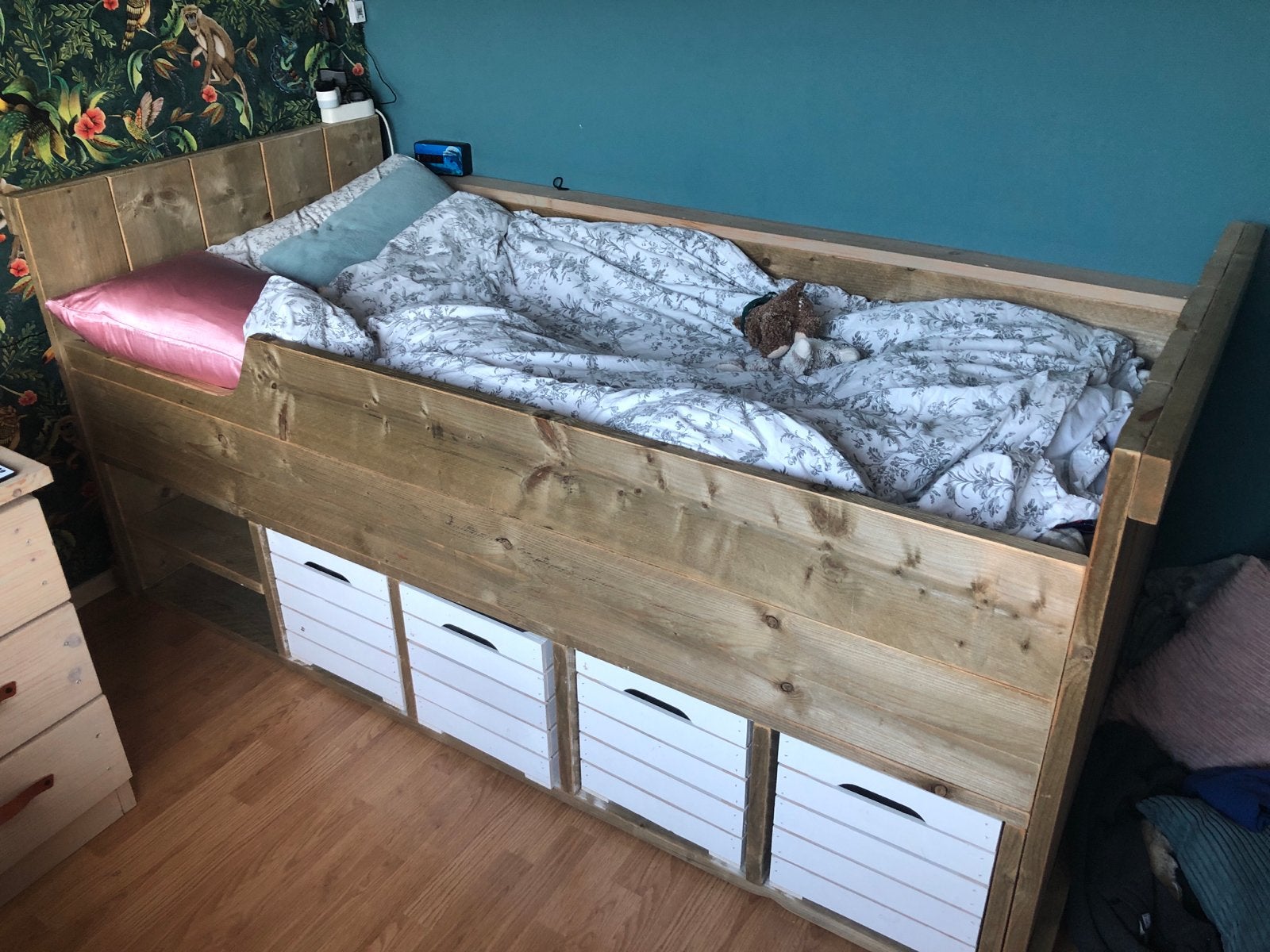 LAATSTE KANS MOET WEG Steigerhouten bed met opbergruimte, Huis en Inrichting, Ophalen, Gebruikt, 90 cm, Eenpersoons