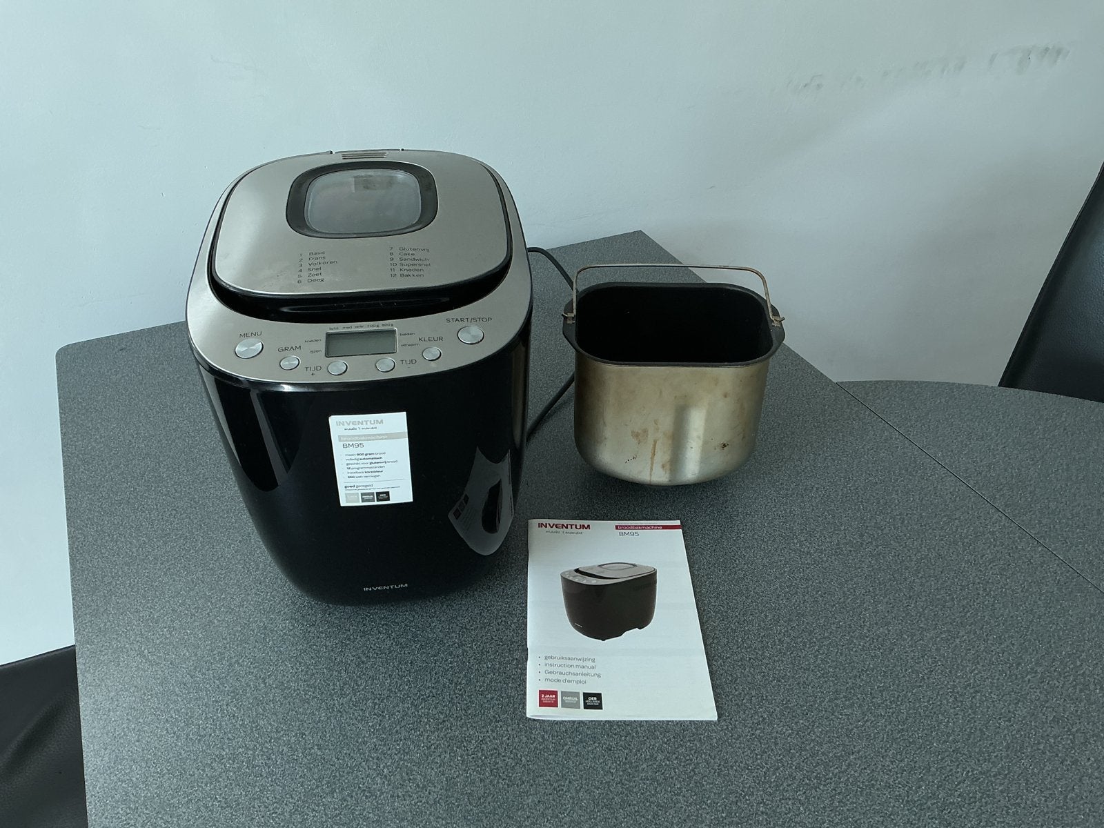Inventum Broodbakmachine - 12 Programma's, 900 gr Brood, Met timer, 800 tot 1200 gram deeg, Ophalen of Verzenden, Gebruikt