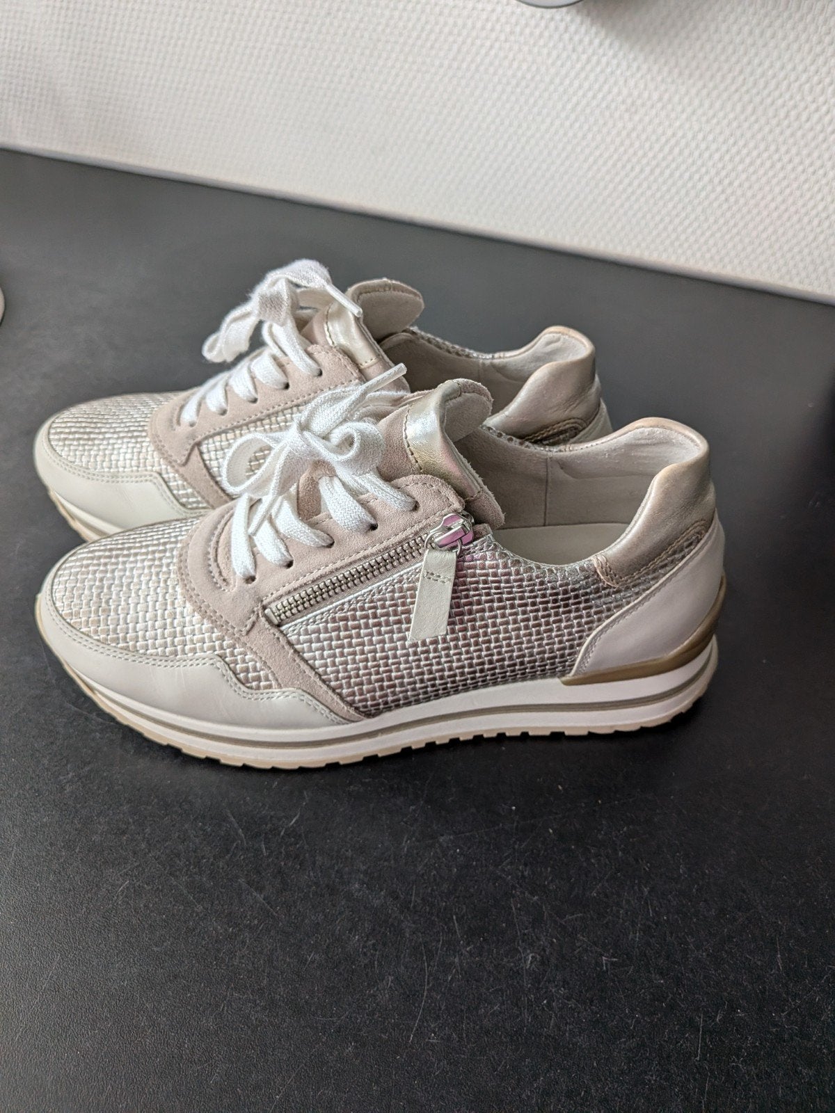 Gabor sneakers wit/beige met rits en veters, Ophalen, Beige, Gabor, Sneakers of Gympen