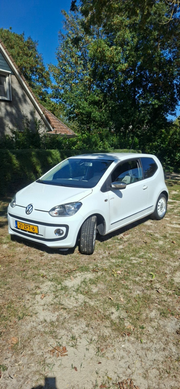 Volkswagen UP! White UP! 1.0 44KW 2012 Wit, Auto's, Volkswagen, Voorwielaandrijving, Stof, Up!, 840 kg