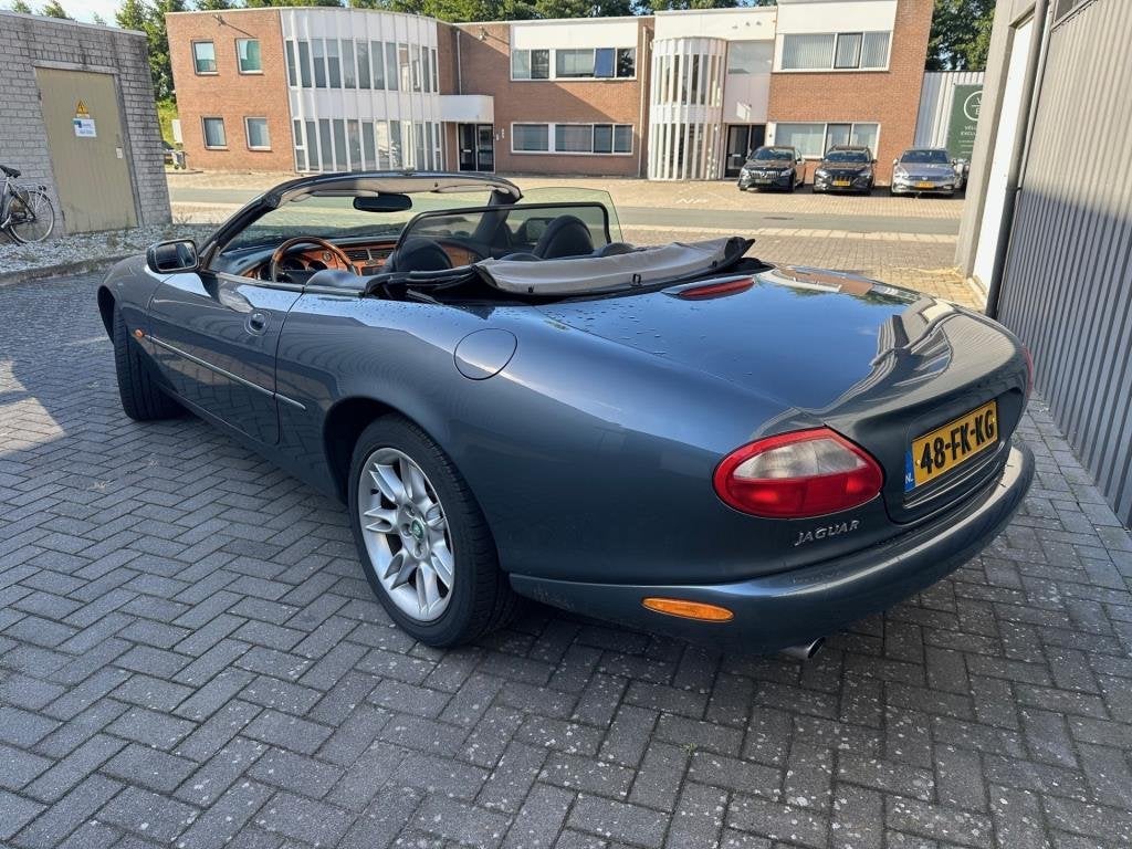 Jaguar XK XK8 4.0 V8 Convertible | NL Auto | Documentatie Aa, Auto's, Zwart, Cabriolet, 4 stoelen, Bedrijf