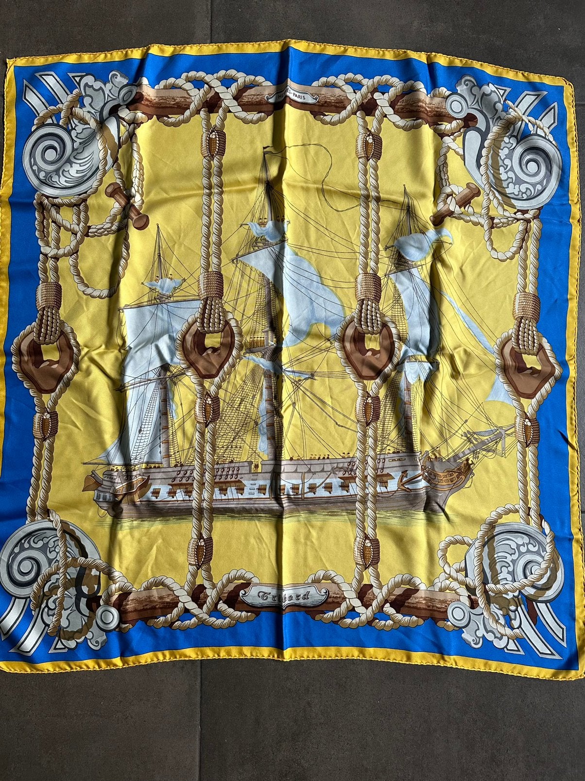 Hermès vintage zijde sjaal "Tribord", uit 1968, Verzenden, Gedragen, Maat 46/48 (XL) of groter, Sjaal