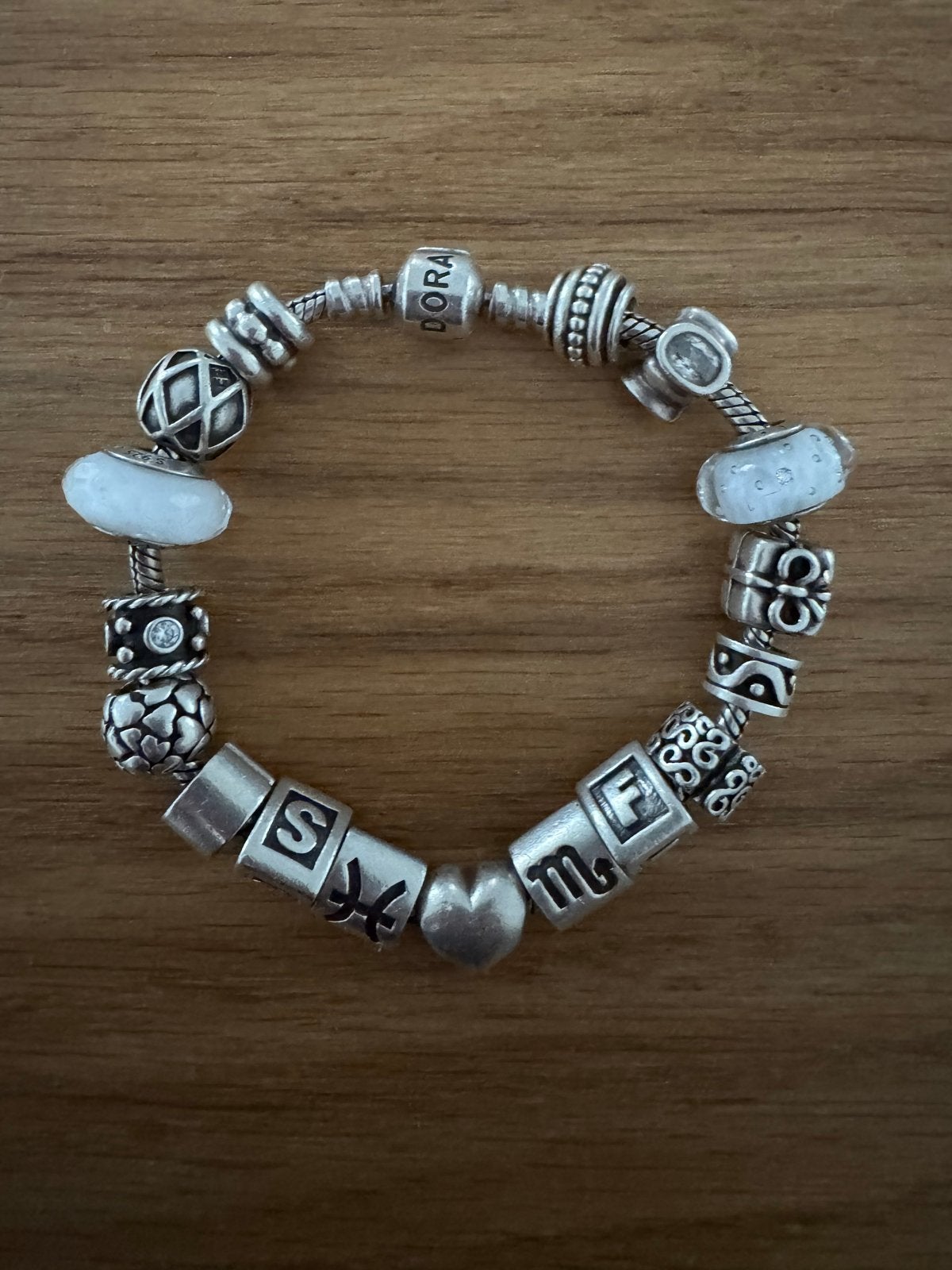 Orginele Pandora bedelarmband met 17 orginele bedels, Gebruikt, Pandora, Ophalen of Verzenden, 4 bedels of meer