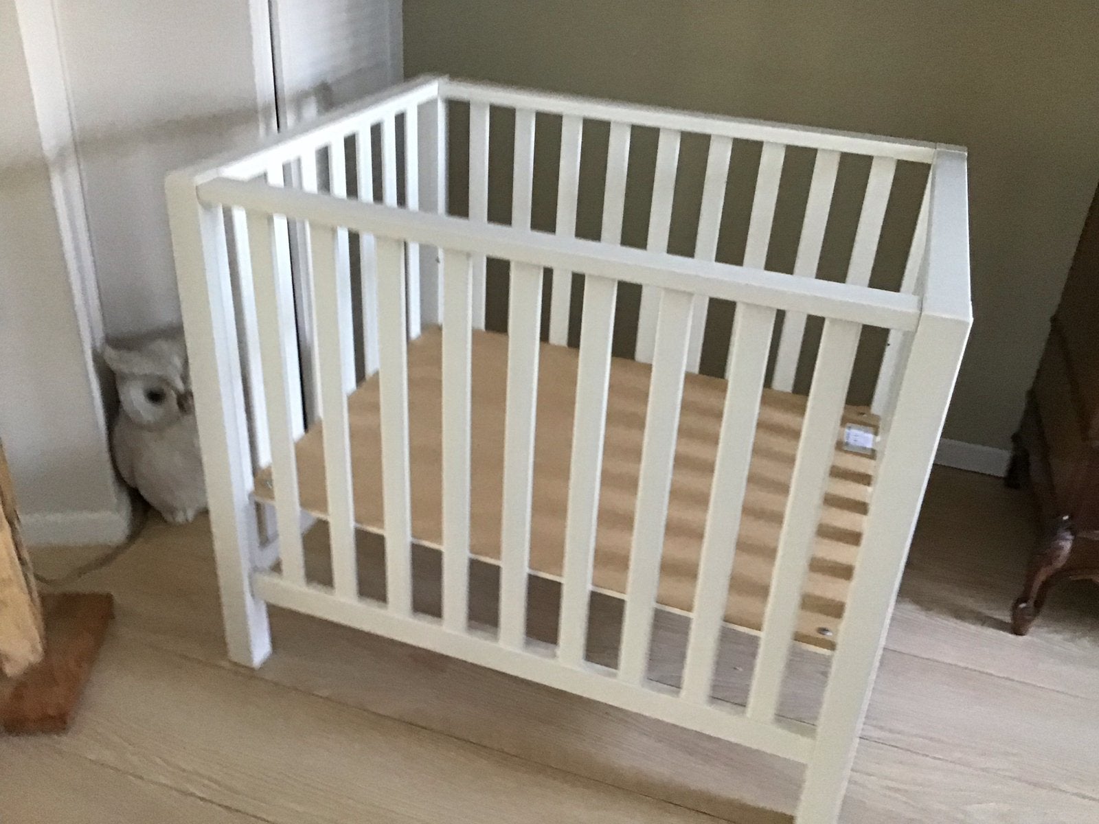 Witte box met boxkleed, Kinderen en Baby's, Boxen, Ophalen of Verzenden, Gebruikt, Vierkant, Boxkleed