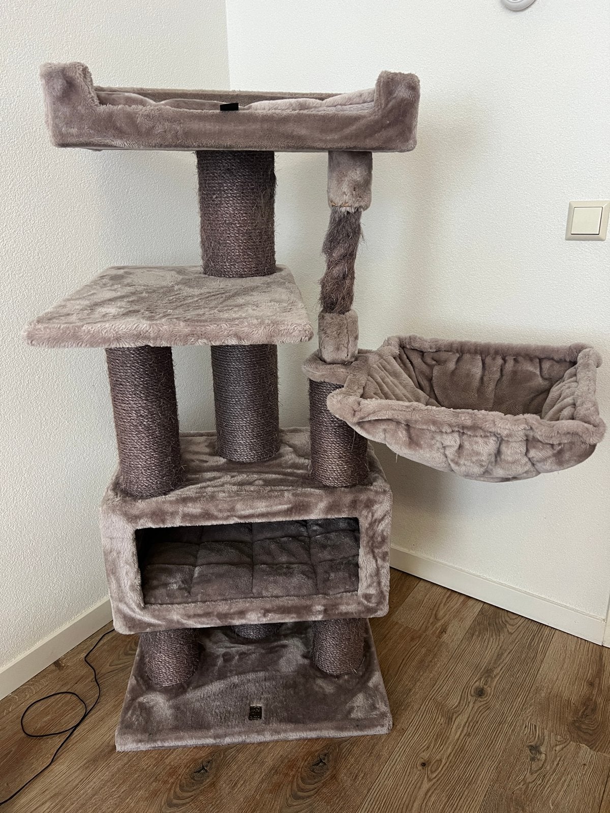 Petrebels Kattenboom / Krabpaal –Luxe Kwaliteit –Zeer Stevig, Dieren en Toebehoren, Kater