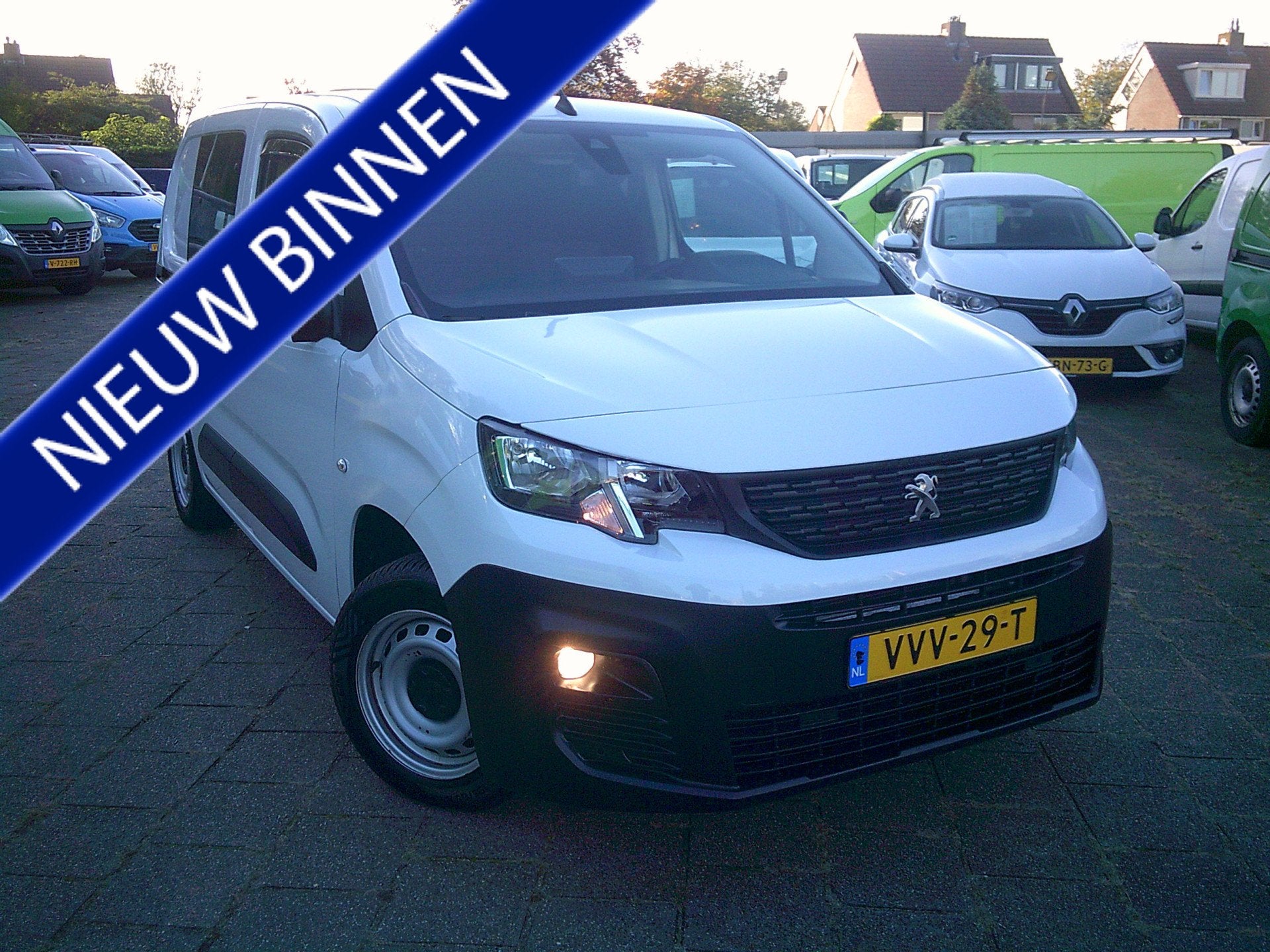 Peugeot Partner 1.5 BlueHDi 100 S&S L1 VOORZIEN VAN ARCO+CRU, Voorwielaandrijving, Dealer onderhouden, Stof, Gebruikt