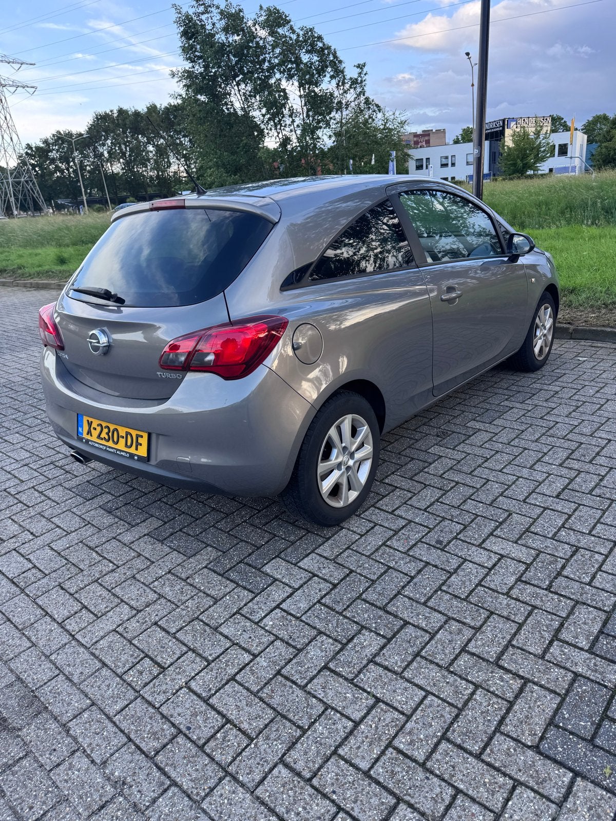 Opel Corsa 1.4 74KW 3D 2015 Grijs, Voorwielaandrijving, 100 pk, 49 €/maand, Bedrijf