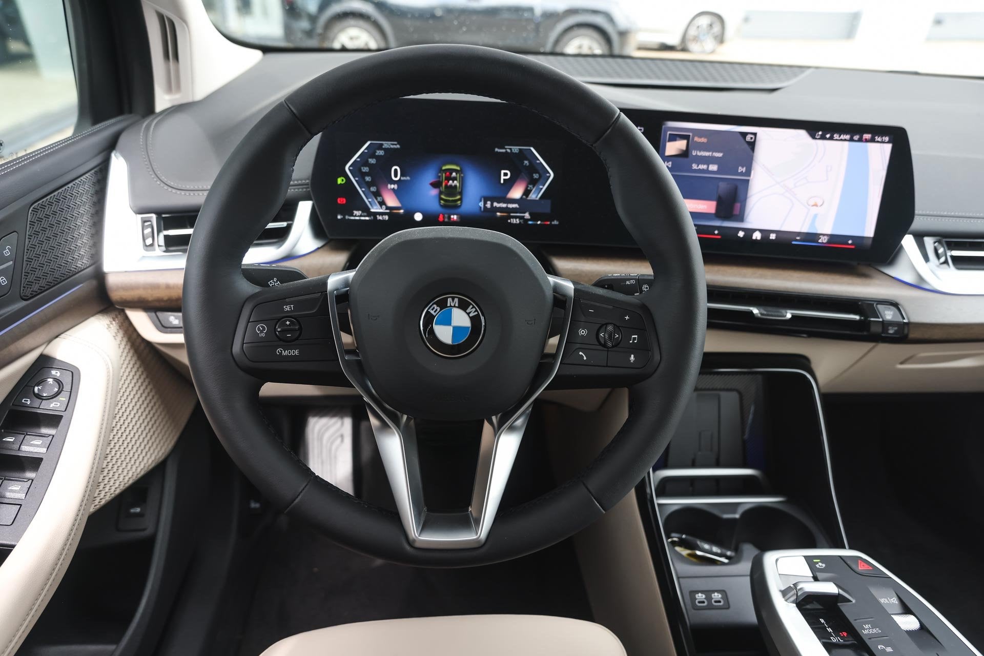 BMW 2 Serie Active Tourer 218i Luxury Line Automaat / Trekha, Dealer onderhouden, Euro 6, Met garantie (alle), 1445 kg