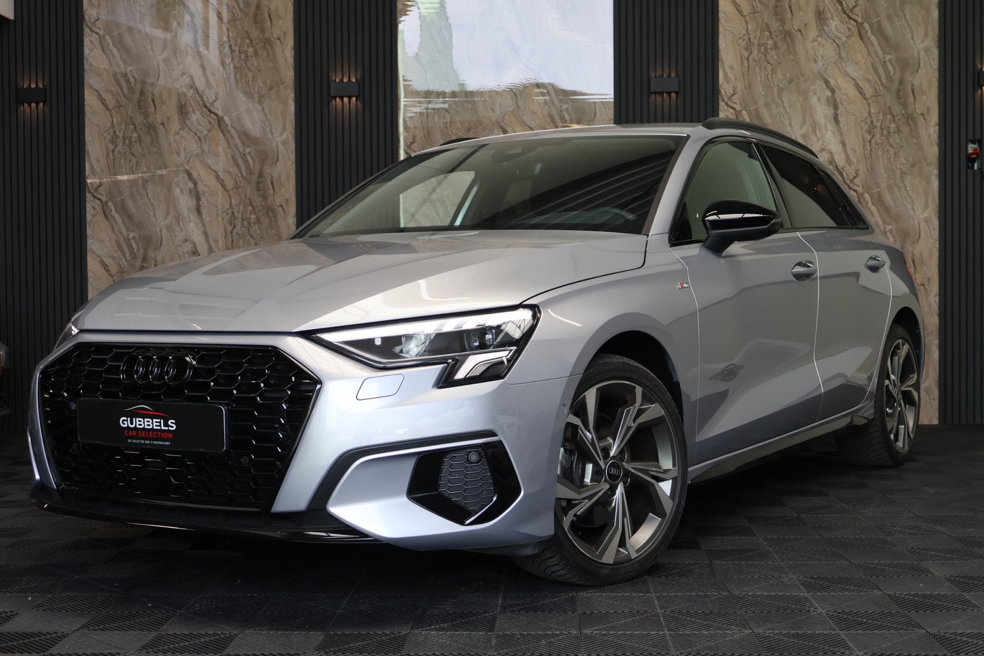 Audi A3 Sportback 35 TFSI S Edition150 PK S-line Black Optic, Auto's, Dealer onderhouden, Stof, Zwart, 4 cilinders