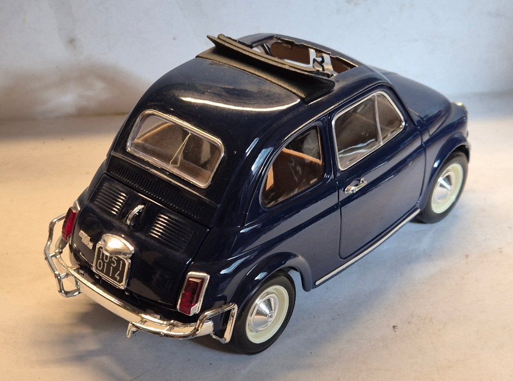 Fiat 500 Modelauto 1 op 18 in orginele verpakking, Ophalen of Verzenden, Zo goed als nieuw, Auto, Bburago