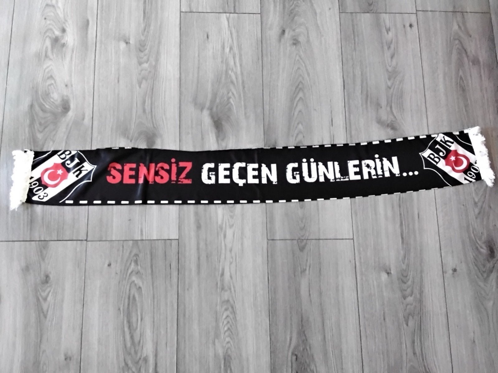 sjaal besiktas, Verzamelen, Ophalen of Verzenden, Zo goed als nieuw, Buitenlandse clubs, Vaantje of Sjaal