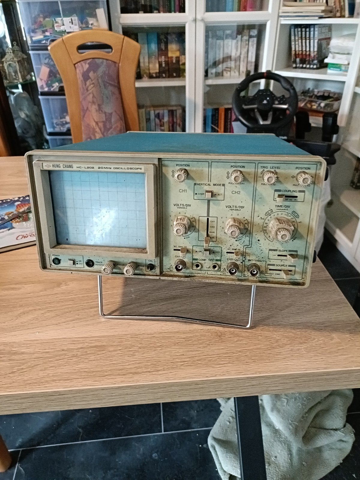 Vintage Hung Chang HC-L20R 20MHz Oscilloscoop, Doe-het-zelf en Verbouw, Meetapparatuur, Ophalen of Verzenden, Gebruikt