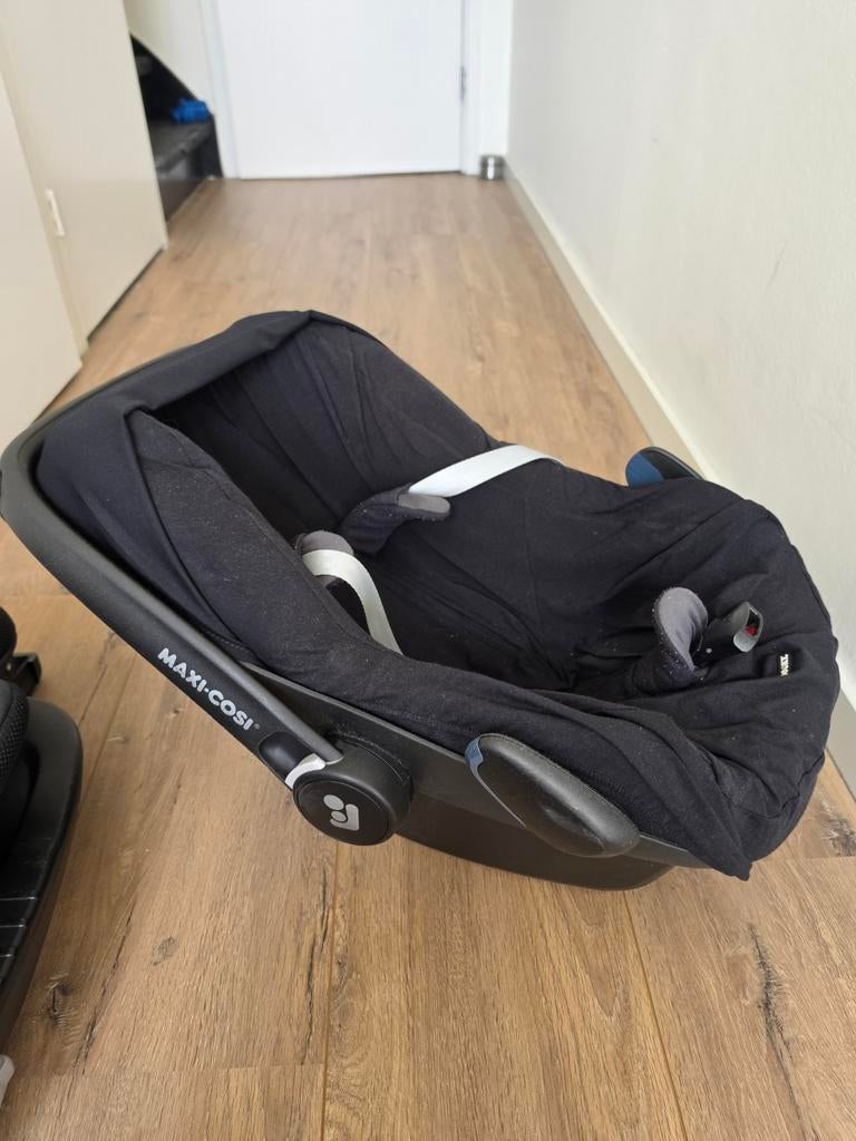 Maxi-Cosi Pebble Pro i-Size + Base + Accessoires, Kinderen en Baby's, Autostoeltjes, Ophalen, Gebruikt, Zijbescherming, Isofix
