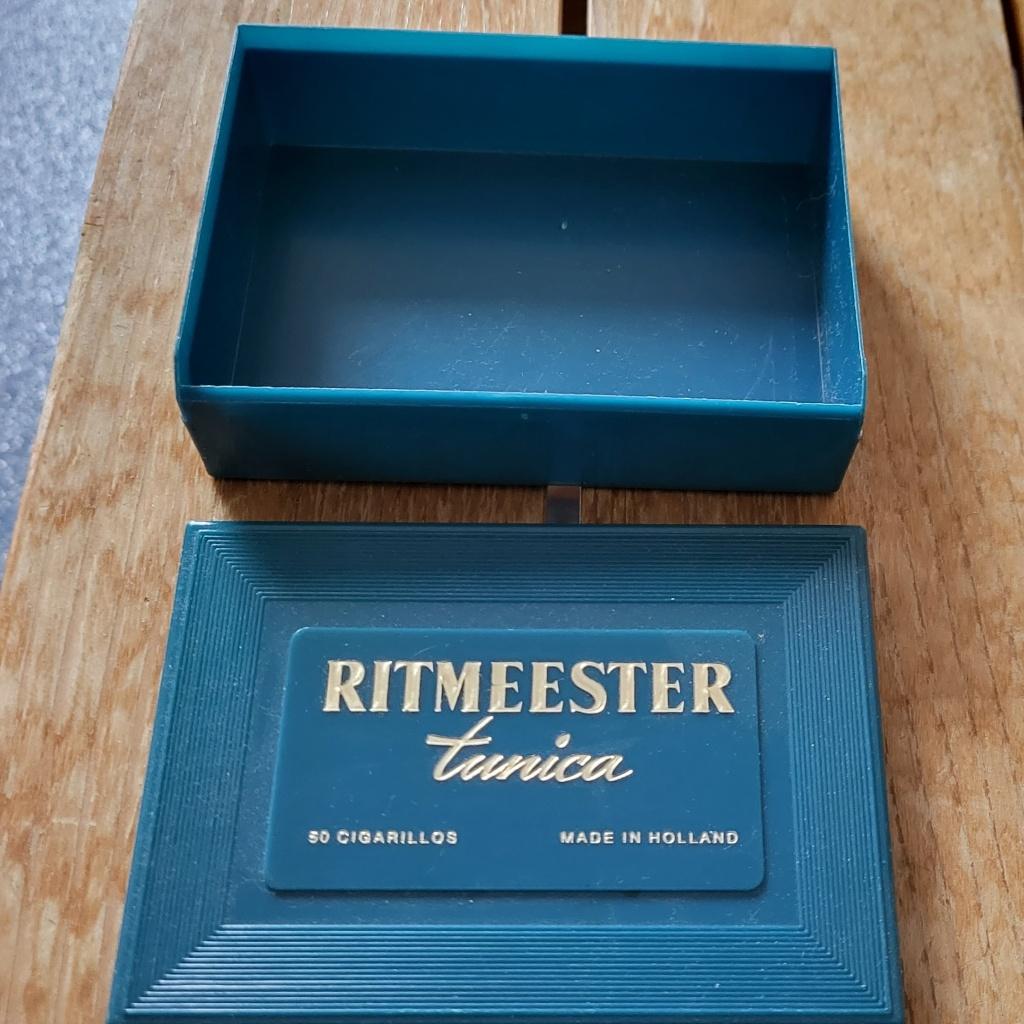 RITMEESTER TUNICA sigaren doos Verzamelen Rookartikelen blik, Verzamelen, Ophalen of Verzenden, Gebruikt, Tabaksdoos of Verpakking