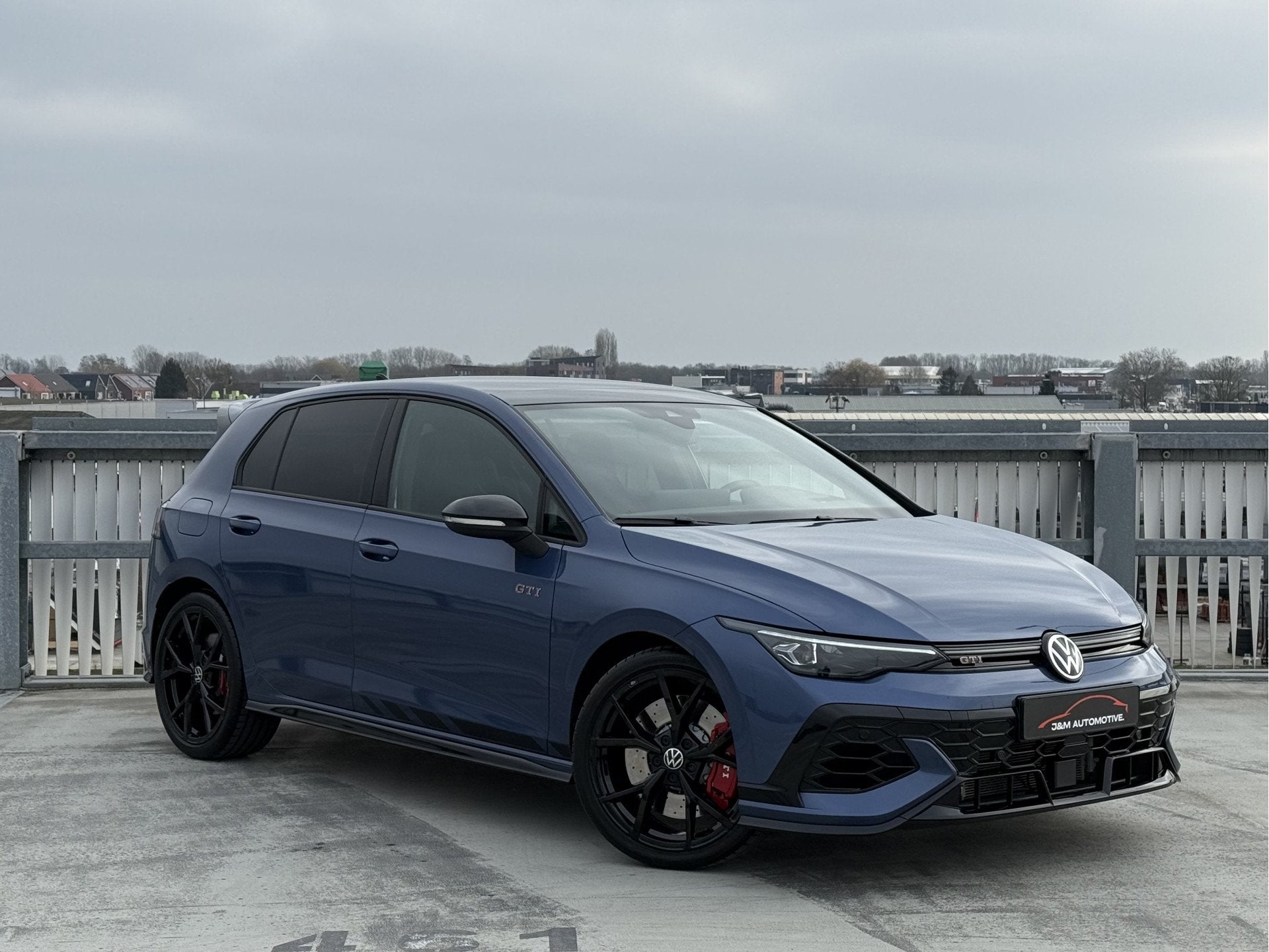 Volkswagen Golf 8.5 2.0 TSI GTI Clubsport | Pano | HUD | IQ, Dealer onderhouden, Gebruikt, Zwart, 4 cilinders