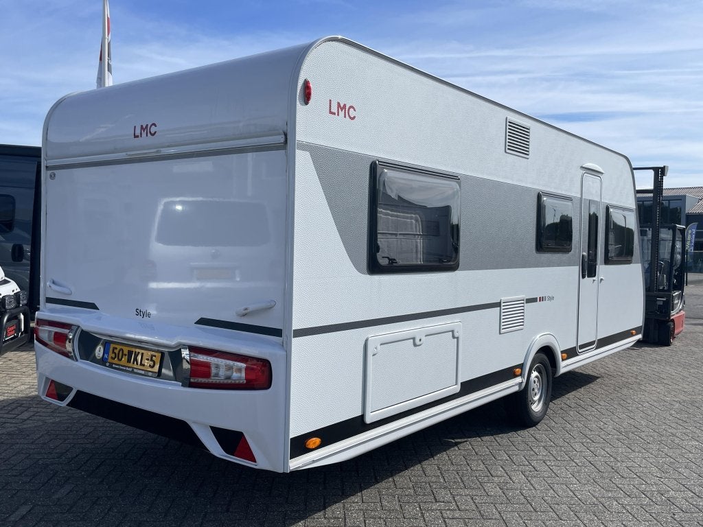 LMC Style 530 E VOORTENT/VLOERVERWARMING, Rondzit, Bedrijf, 6 tot 7 meter, LMC en Münsterland