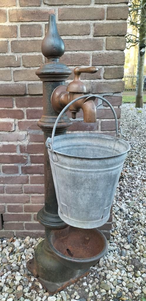 Prachtige gietijzeren ornament / fontein met koperen kraan, Tuin en Terras, Ophalen, Gebruikt