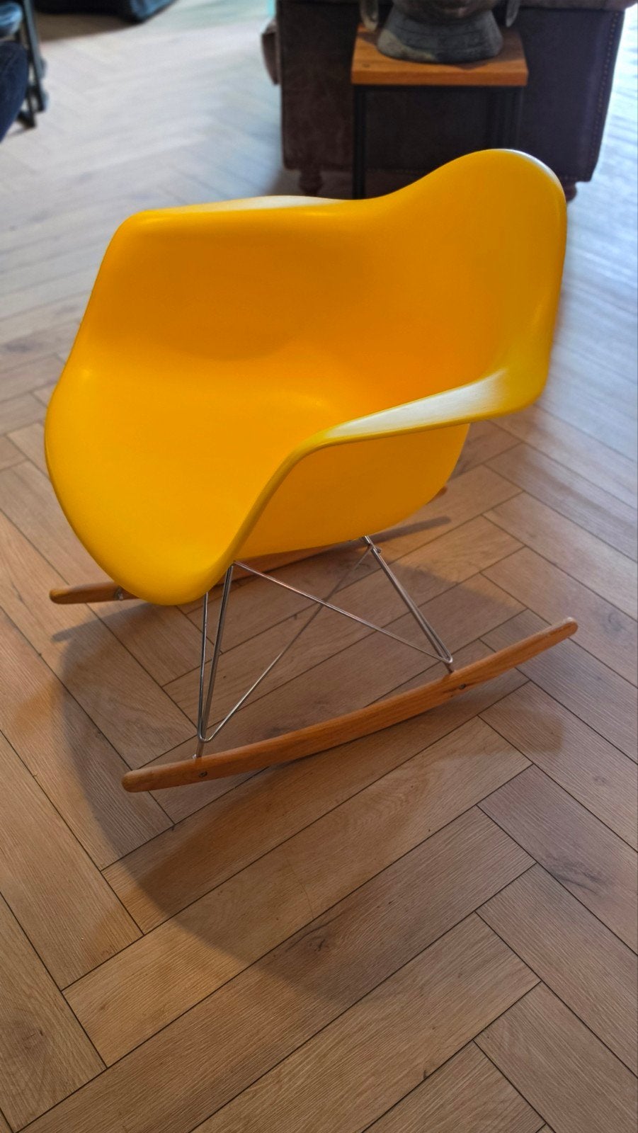 Vitra Eames RAR Schommelstoel - Mosterdgeel, Huis en Inrichting, Gebruikt, Overige kleuren, Hout, Eén