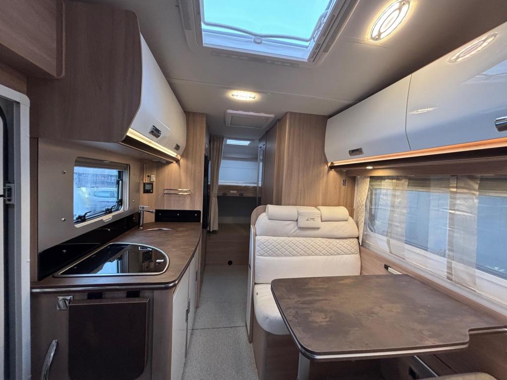 Laika Kosmo F 261 stapelbed, 6 persoons, gezin camper, Caravans en Kamperen, Campers, Alkoof, Ringverwarming, Luifel, Fiat