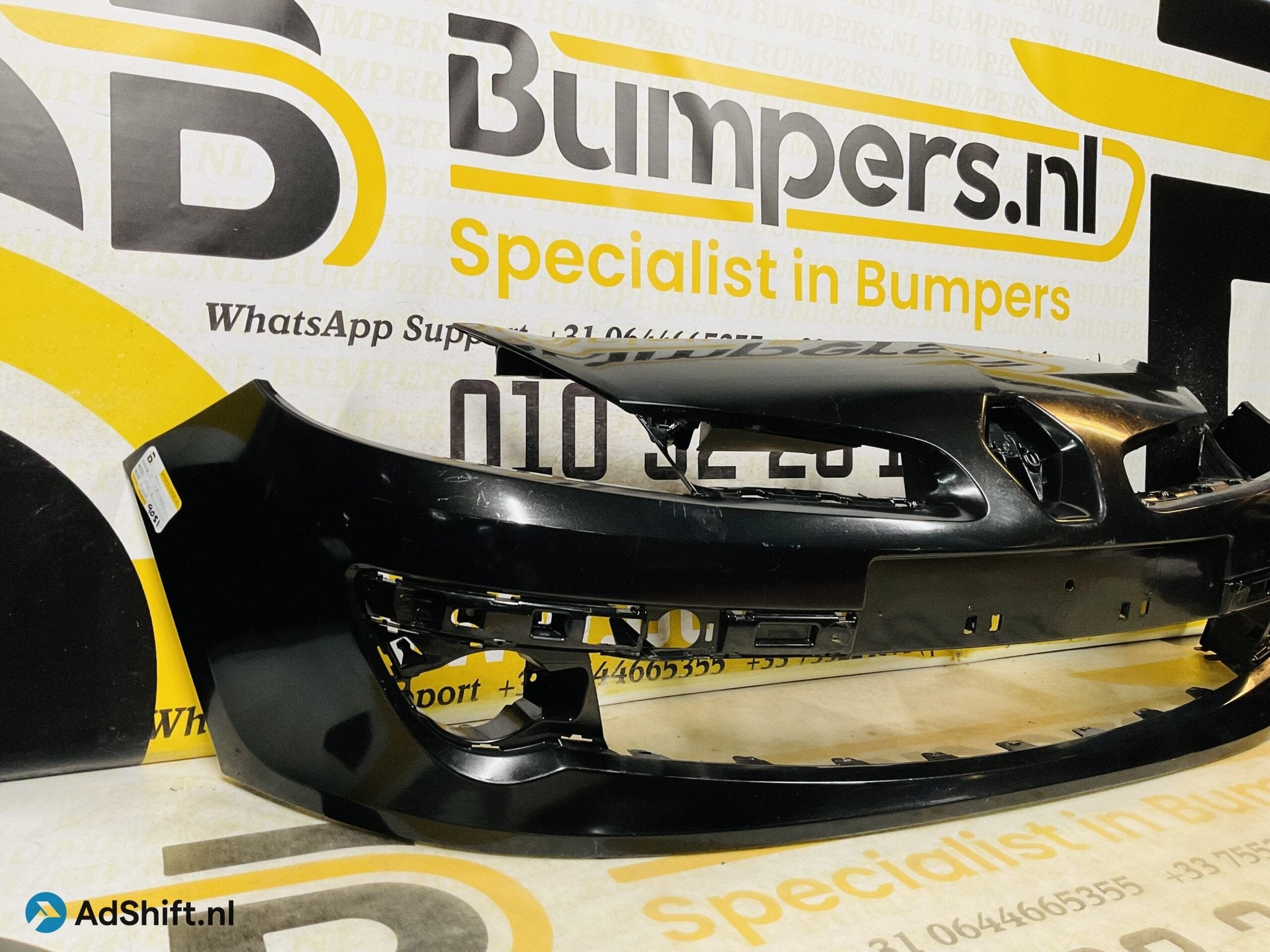 BUMPER Renault Clio 3 2004-2008 VOORBUMPER 2-F8-9051z, Auto-onderdelen, Bumper