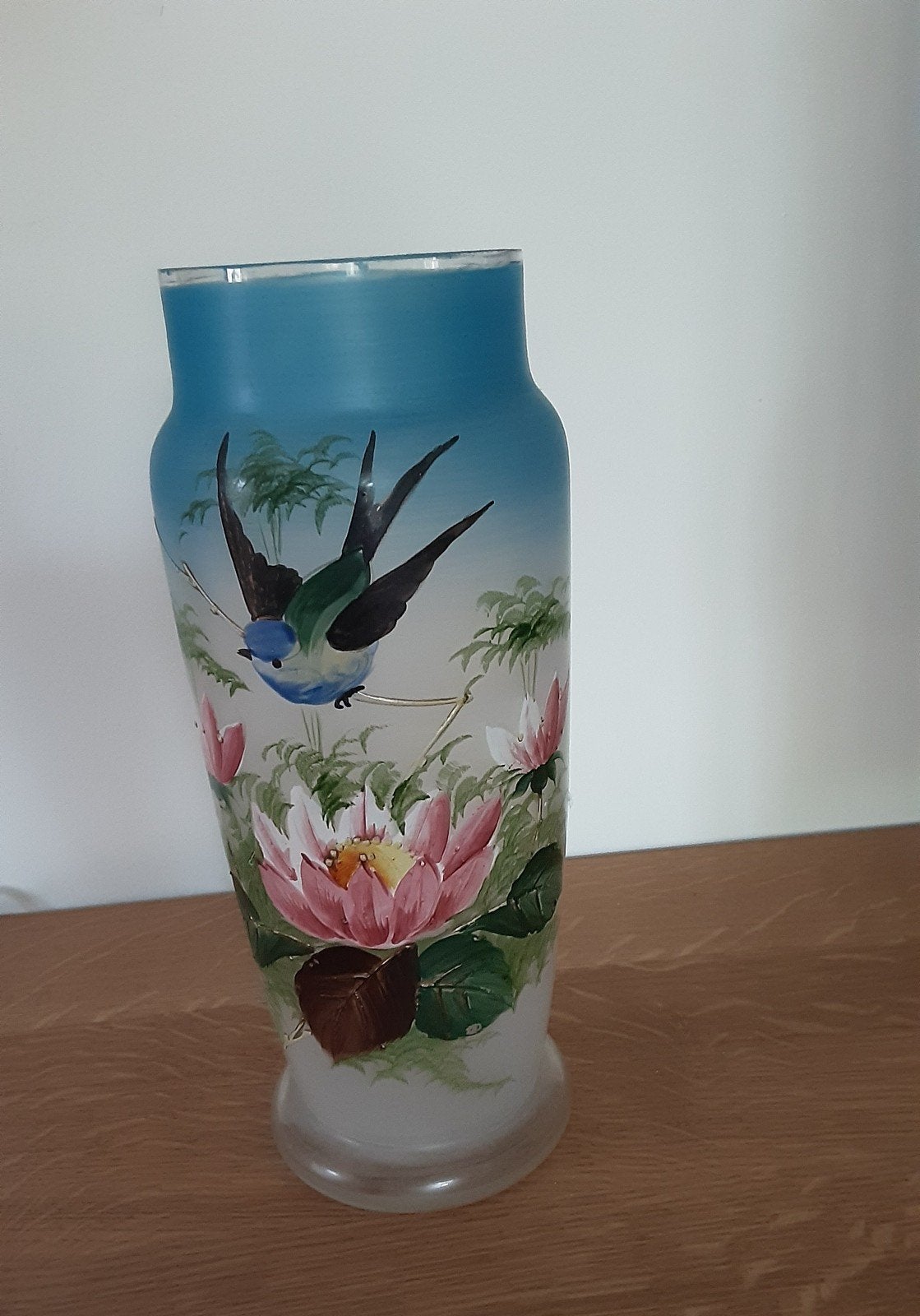 Handbeschilderde Opaline vaas met prachtige decoratie, Ophalen