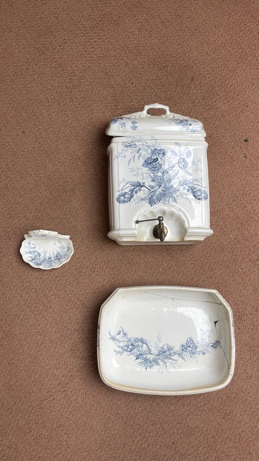 Antieke Ophangfontijn met schaal en zeepbakje - Johnson Bros, Antiek en Kunst, Ophalen of Verzenden