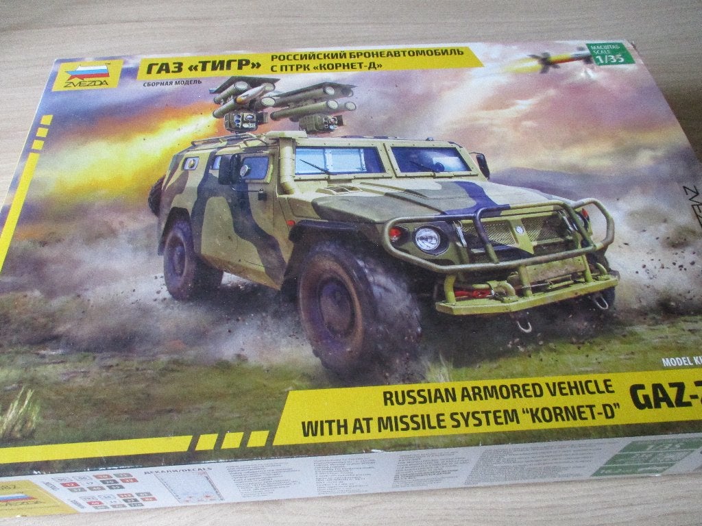 Zvezda GAZ-233014 "with at missile system, Hobby en Vrije tijd, Overige merken, Tank, 1:32 tot 1:50, Ophalen of Verzenden