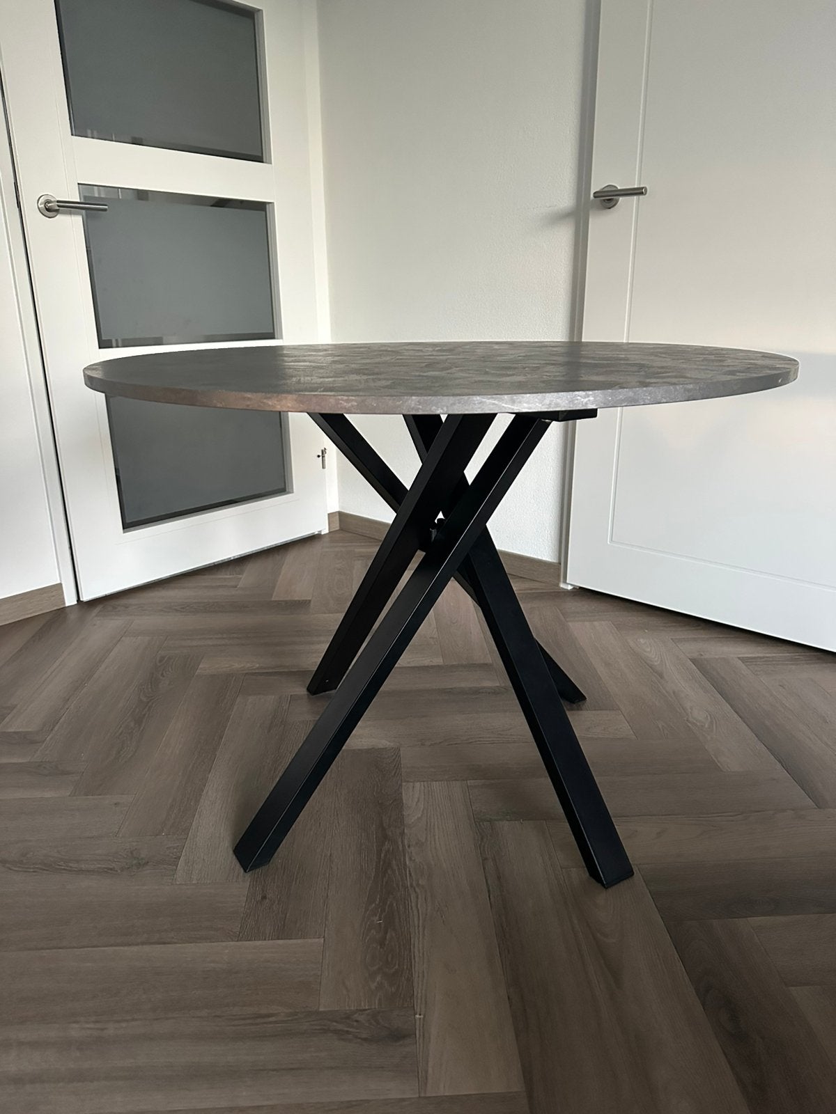 Ikea eet tafel rond, Ophalen, 100 tot 150 cm, Rond, Zo goed als nieuw