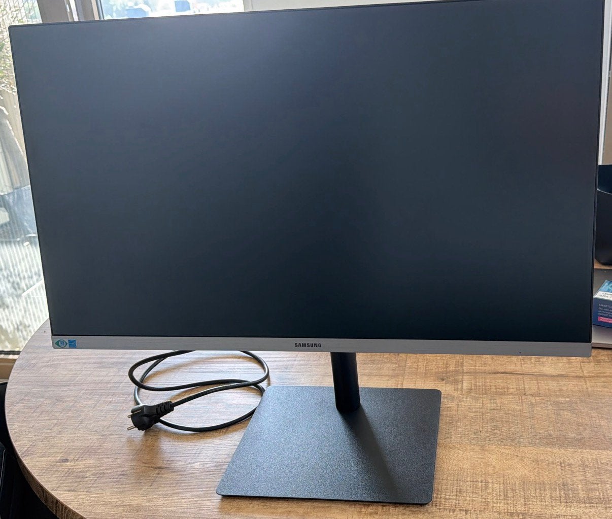 Samsung Professional Monitor 27inch, Ophalen, HDMI, IPS, In hoogte verstelbaar