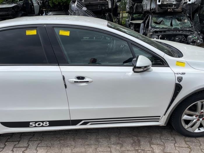 Portier 4Deurs rechts-voor van een Peugeot 508 (KWED)