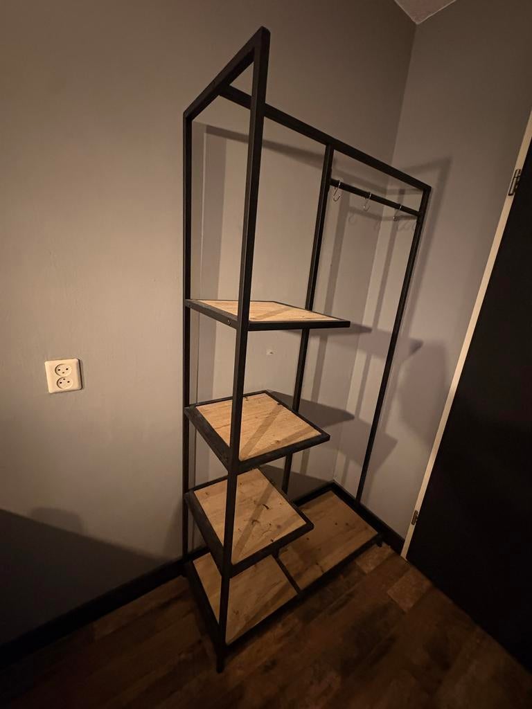 Industriële kapstok met planken 40x100x180 cm), Ophalen, Zo goed als nieuw