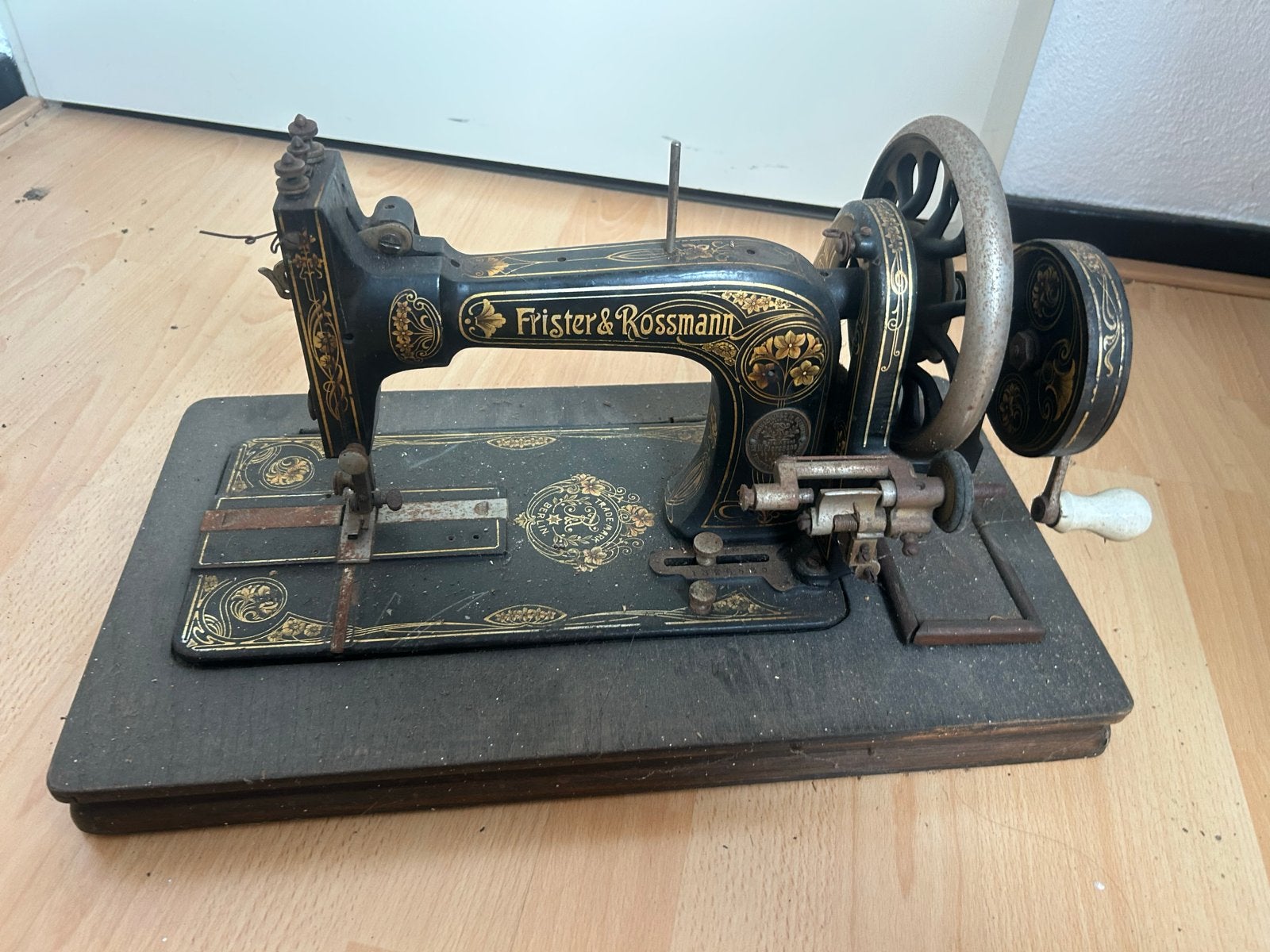 Antieke Frister & Rossmann naaimachine, Antiek en Kunst, Antiek | Naaimachines, Ophalen
