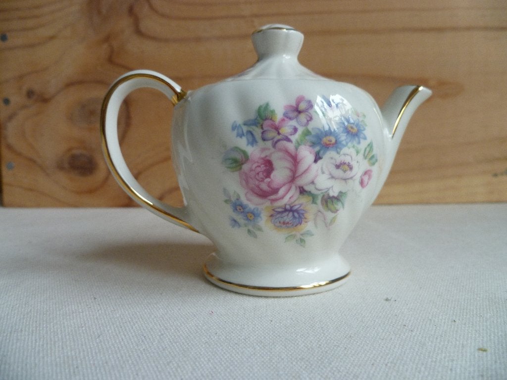 Sadler mini theepotje Made in Engeland, Ophalen of Verzenden, Gebruikt, Porselein, Overige typen