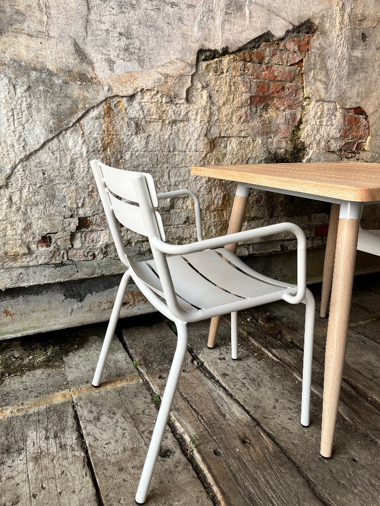 Mikado Square tafel  (35 op voorraad), 50 tot 100 cm, Mikado Square tafel voor binnen- en buitengebruik, Nieuw, Vijf personen of meer