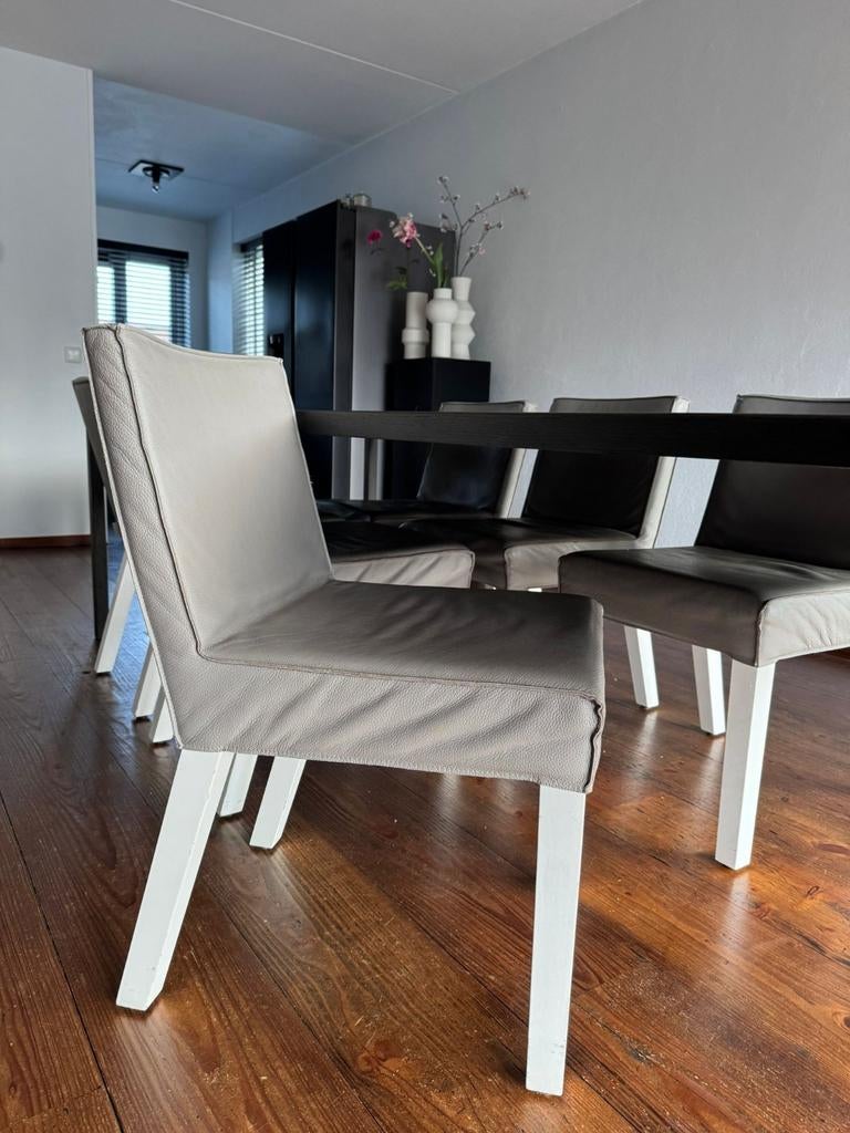 6 Piet Boon eetkamerstoelen model Saar taupe witte poten, Huis en Inrichting, Stoelen, Ophalen, Gebruikt, Leer, Grijs