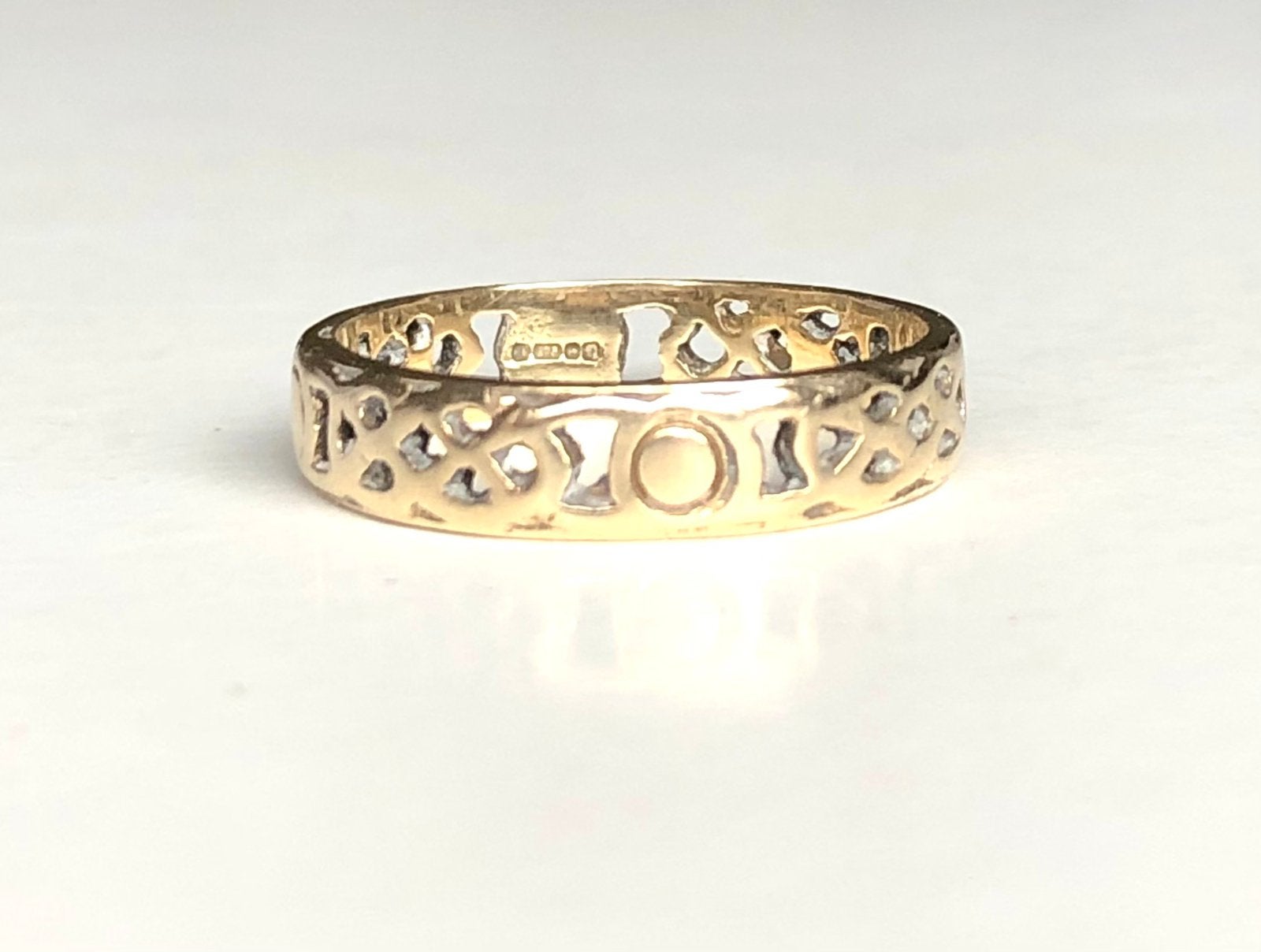 Vintage 9k gouden band ring Keltische knoop maat 17, Ophalen of Verzenden, Zo goed als nieuw, 17 tot 18, Dame