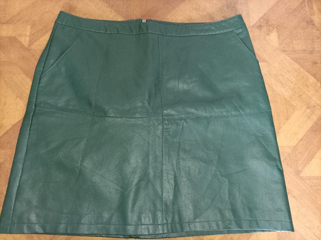 Hema imitatieleer rok maat XL groen/rood 12.50 euro /stuk, Maat 46/48 (XL) of groter, Ophalen of Verzenden, Zo goed als nieuw
