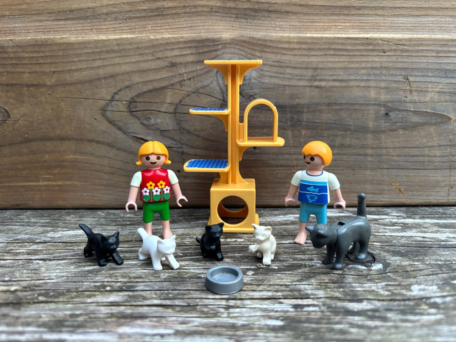 Playmobil kattenset met figuren en krabpaal, Gebruikt, Complete set, Ophalen of Verzenden, Figuren