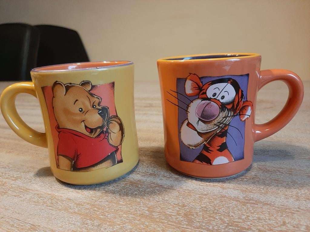 Disney mokken; Pooh Beer&Teigertje + Woody Woodpecker, Ophalen of Verzenden, Zo goed als nieuw, Overige stijlen, Kop(pen) en/of Schotel(s)