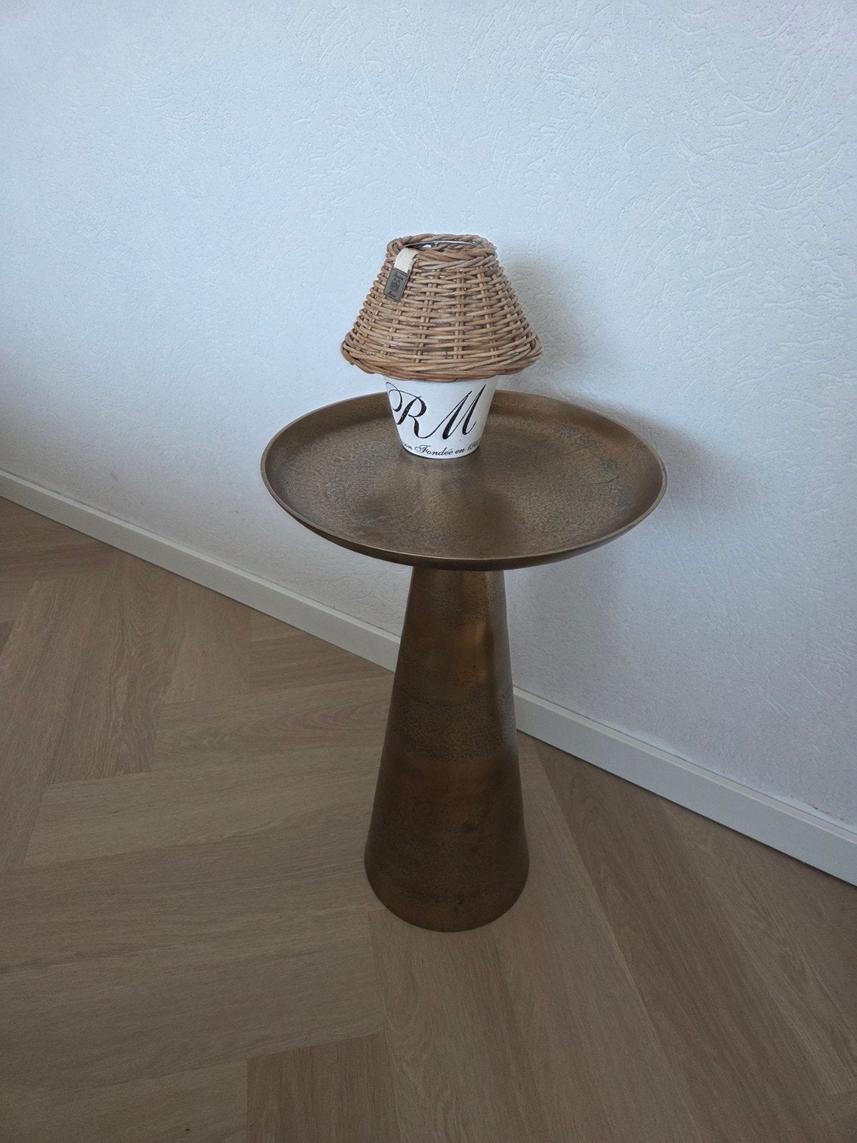 Zware gouden tafel, Ophalen, Nieuw
