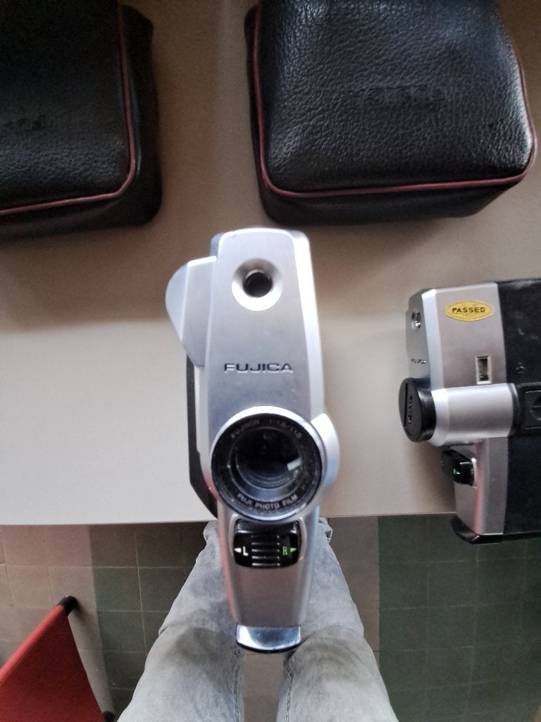 Fujica vintage filmcamera's met hoes 2 stuks  CS27383, Audio, Tv en Foto, Ophalen of Verzenden, Overige soorten, Camera