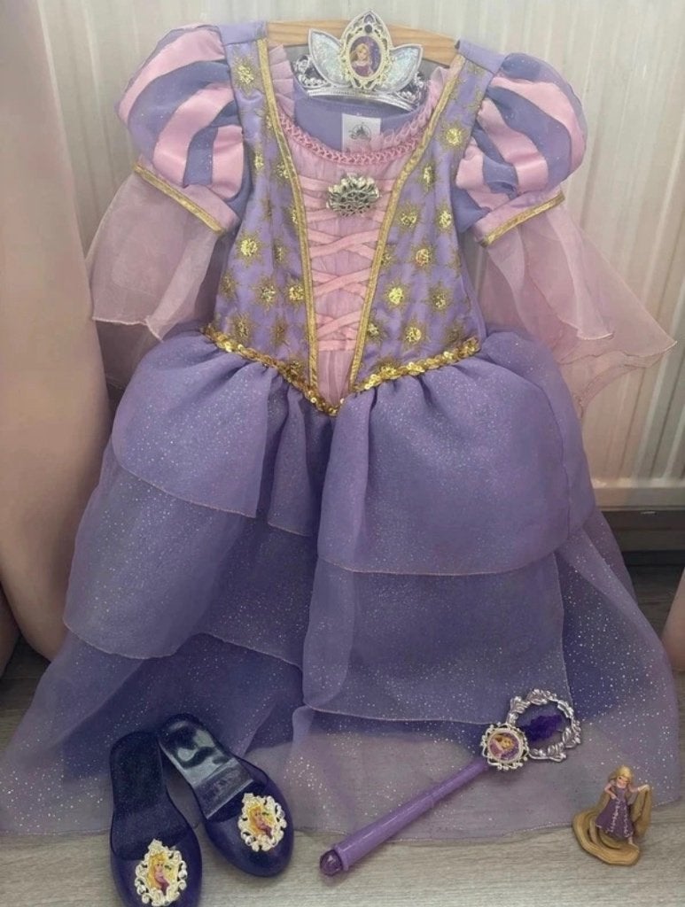 Complete Disney Rapunzel prinsessenset, Ophalen of Verzenden, Overige figuren, Gebruikt, Kleding of Textiel