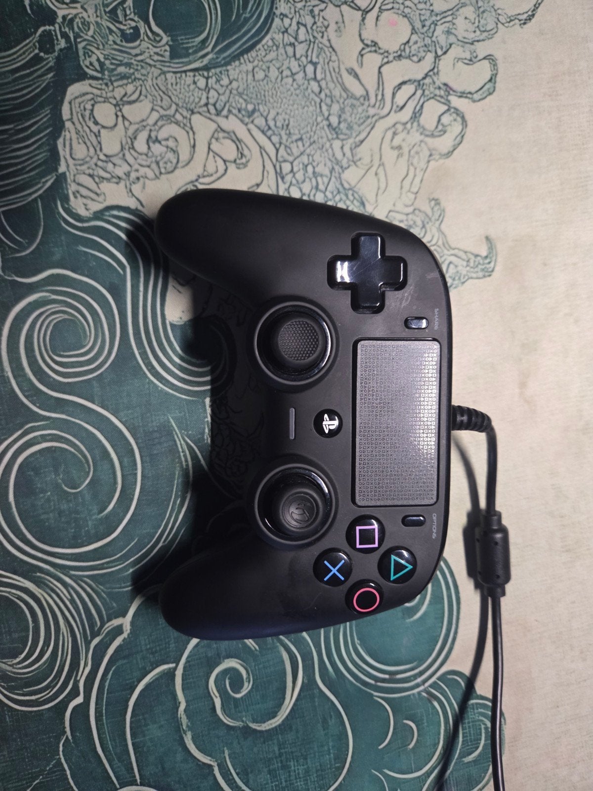 Nacon Compact (wired) controller zwart, Ophalen of Verzenden, Zo goed als nieuw, Controller, PlayStation 4