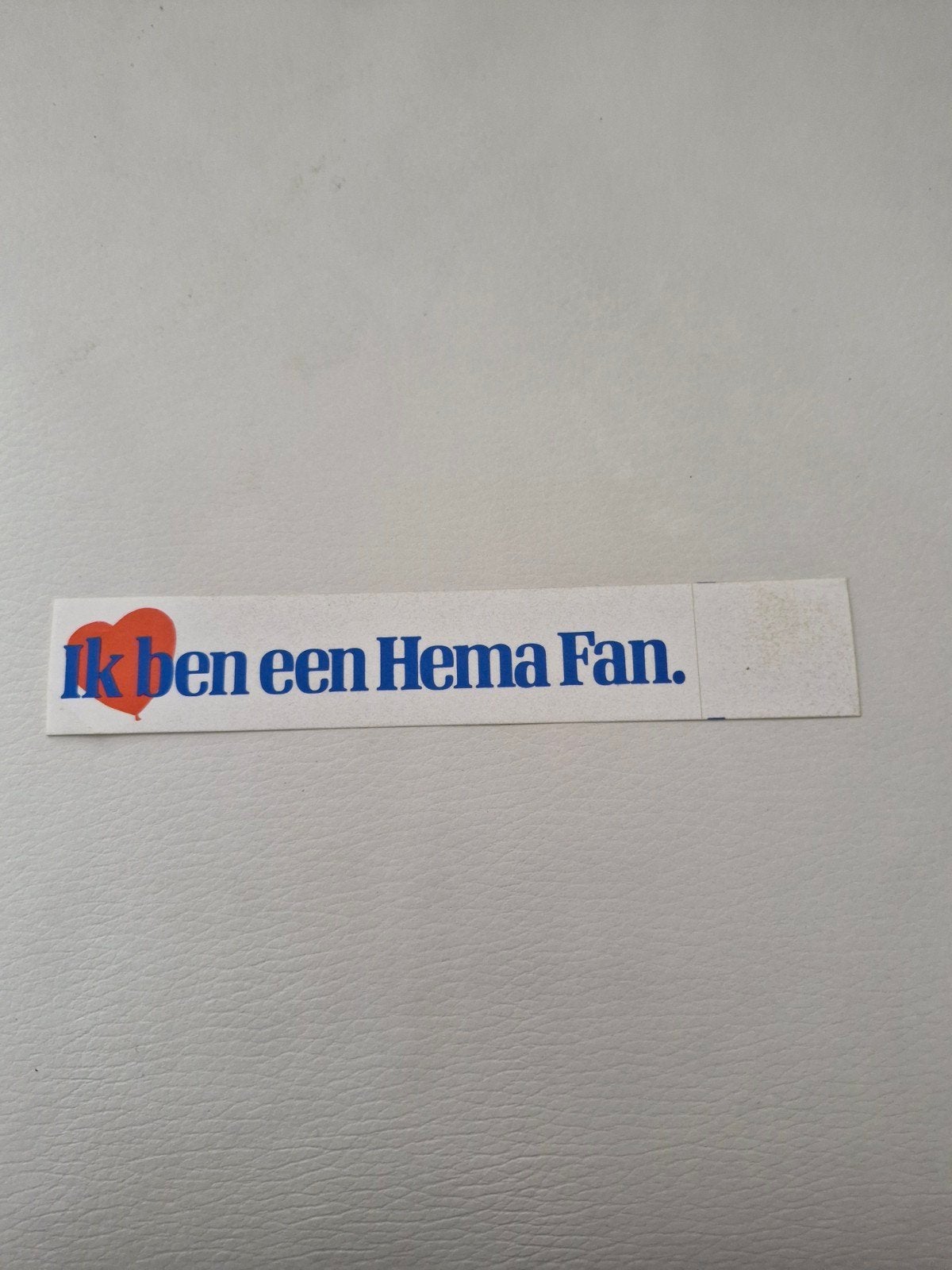10002 Vintage Hema Fan Sticker - Ik ben een Hema Fan, Ophalen of Verzenden, Zo goed als nieuw, Bedrijf of Vereniging