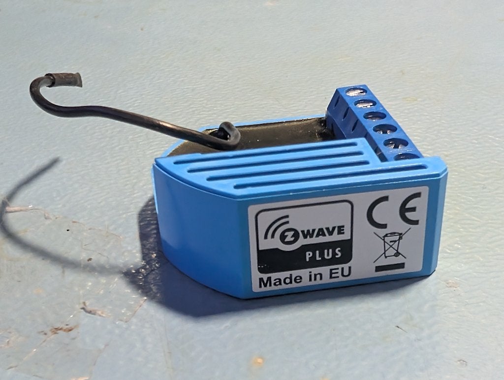 Qubino Flush Shutter DC 12–24V Z-Wave rolluikmodule, Ophalen of Verzenden, Zo goed als nieuw