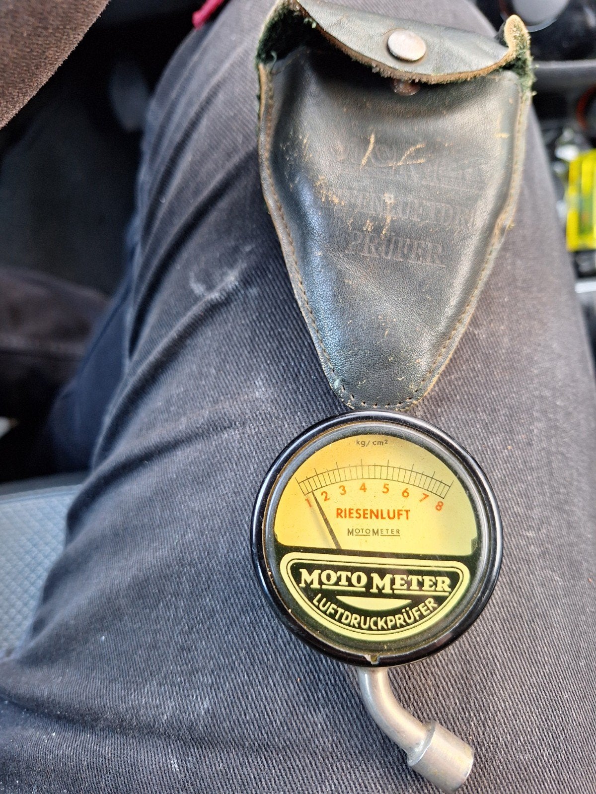 Vintage Moto Meter bandenspanningsmeter met leren etui, Ophalen of Verzenden